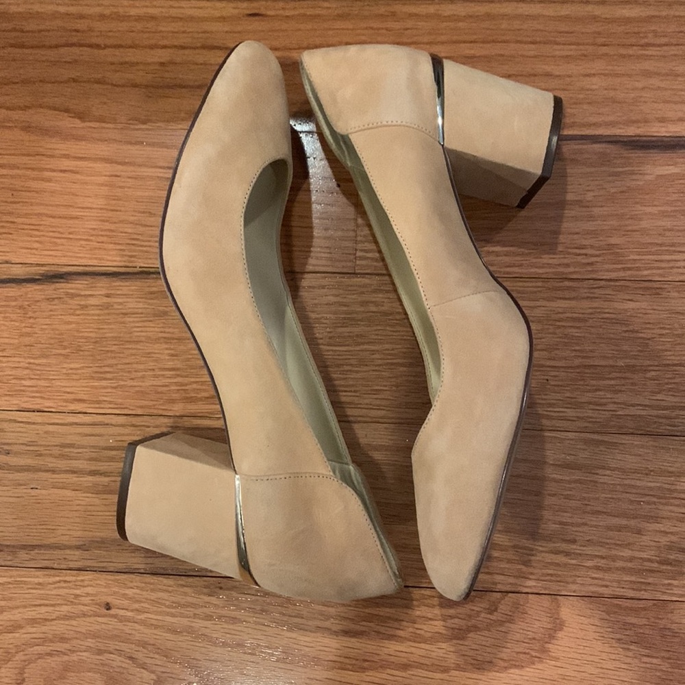 (Faux)Suede Blush Heels